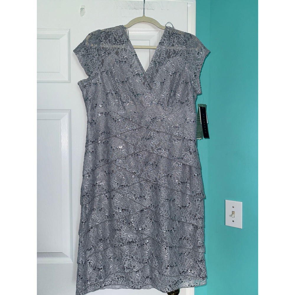 Scarlett Silver Grey Lace Sequin Tiered V-Neck Cocktail Dress Size 16 NWT